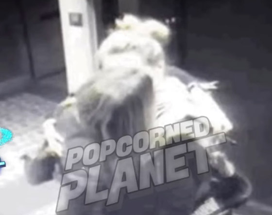 صور فضيحة آمبر هيرد: تُقبل عشيقتها عارضة الأزياء المثلية في مصعد! صورة رقم 5