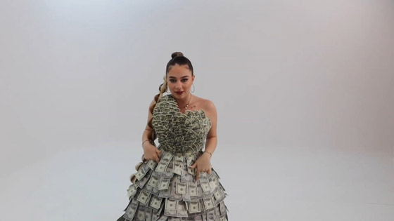 فيديو وصور: من هي بيسان إسماعيل صاحبة فستان الدولارات التي أثارت ضجة؟ صورة رقم 8