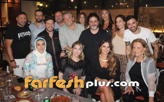 فيديو هاني شاكر يتألق في دويتو مع وليد توفيق.. وجوجينا رزق تستقبل زوجته صورة رقم 3