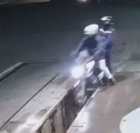 النحس يلاحق لصين.. سقطا في حفرة تغيير الزيت مرتين بمحاولة الهروب صورة رقم 1