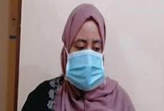 مأساة مؤلمة.. أستاذة جامعية مصرية تعذب طفلها لإجباره على التسول! صورة رقم 3