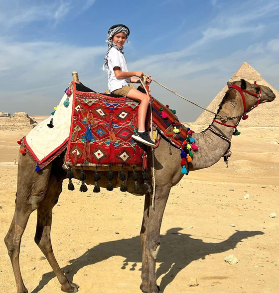 بالصور: إيفانكا ابنة ترامب وأسرتها أمام الأهرامات: أستكشف جمال مصر صورة رقم 6