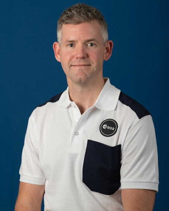 عداء بقدم واحدة.. أول رائد فضاء من ذوي الاحتياجات الخاصة بالعالم! صور صورة رقم 1