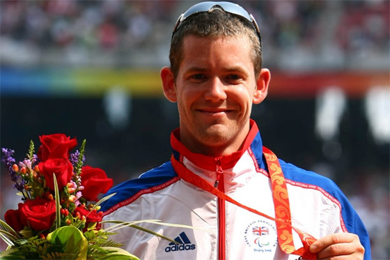 عداء بقدم واحدة.. أول رائد فضاء من ذوي الاحتياجات الخاصة بالعالم! صور صورة رقم 10