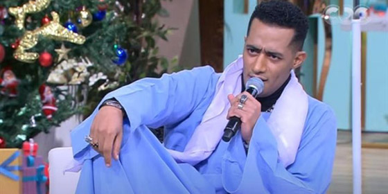 فيديو: محمد رمضان يظهر مع ابنيه لأول مرة وابنته تقلّده وتخطف الانظار بشقاوتها صورة رقم 6