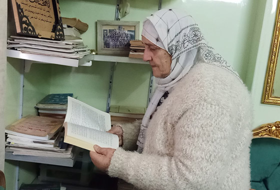آمال إسماعيل ملهمة التعلم بمصر.. حصلت على الماجستير بعمر الـ80 عاما صورة رقم 3