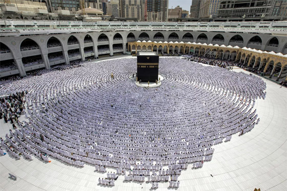 صور: مكة تتوقع وصول أكثر من 3 ملايين حاج خلال رمضان صورة رقم 1
