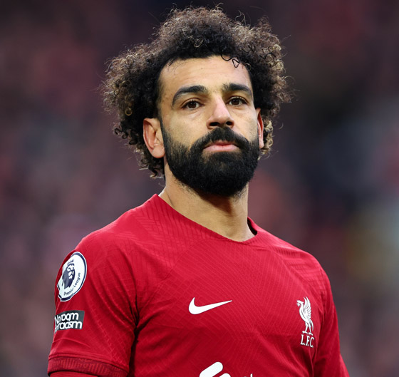 صور محمد صلاح على البحر مع إنجي علي وابنتها الشابة بملابس مثيرة صورة رقم 11