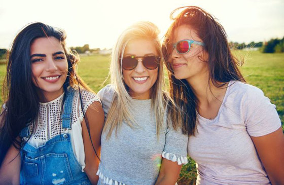 أكثر برج اجتماعي لا يفشل أبدا في جذب انتباه الآخرين صورة رقم 1