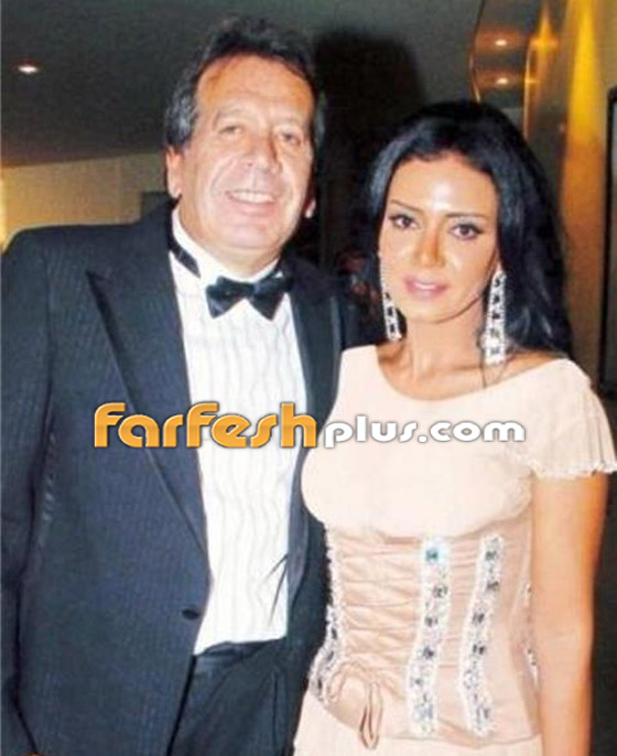 ‏رانيا يوسف تثير الجدل بفستان جريء شفاف وطليقها محمد مختار: مش نجمة صف أول! صورة رقم 3