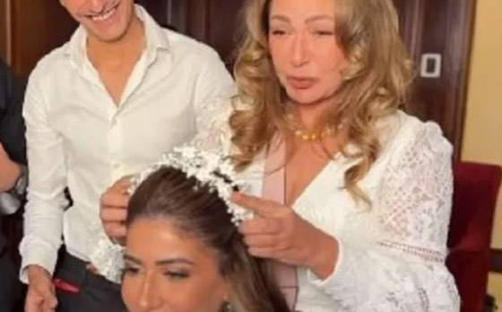 فيديو: ليلى علوي تذرف دموع الفرح في حفل زفاف ابنة شقيقتها صورة رقم 6