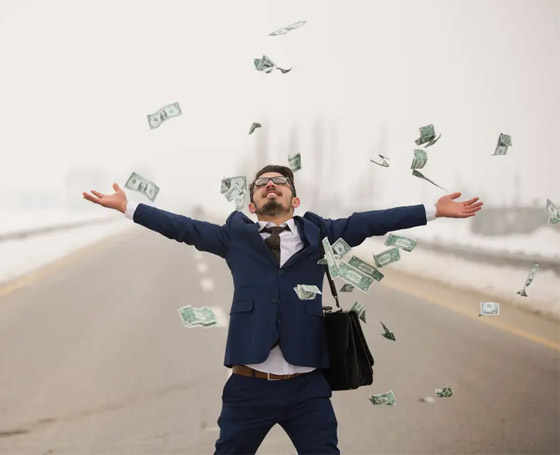 سؤال يتكرر ودراسة تكشف.. كم يلزمنا من المال لنكون سعداء؟ صورة رقم 1