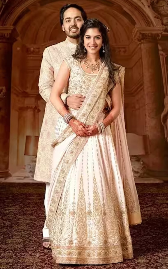 رقم خيالي: 9 مليون دولار أجر ريهانا بحفل زفاف أسطوري لنجل أغنى رجل في آسيا صورة رقم 8 رقم خيالي: 9 مليون دولار أجر ريهانا بحفل زفاف أسطوري لنجل أغنى رجل في آسيا صورة رقم 8