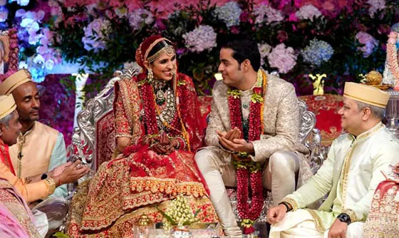 رقم خيالي: 9 مليون دولار أجر ريهانا بحفل زفاف أسطوري لنجل أغنى رجل في آسيا صورة رقم 14 رقم خيالي: 9 مليون دولار أجر ريهانا بحفل زفاف أسطوري لنجل أغنى رجل في آسيا صورة رقم 14