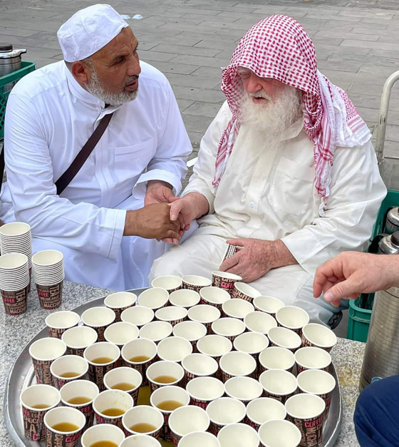 وفاة السوري (أبو السباع) مُطعم زوار المسجد النبوي بالمجان لـ40 عاما صورة رقم 5