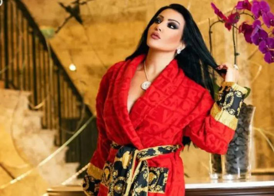 صور 3 فنانات تألقن بـ البرنص (روب الحمام): غادة عبد الرازق، سمية الخشاب، ومي سليم صورة رقم 3