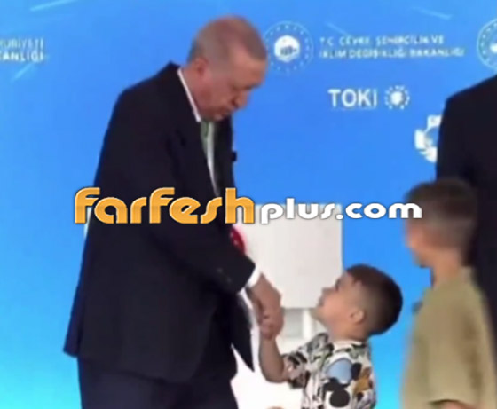 الرئيس التركي أردوغان يصفع طفلا لم يُقبل يده.. فيديو صورة رقم 4