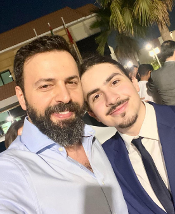 ورد تيم حسن يفاجئ الجمهور بأحدث ظهور له.. نسخة عن والده صورة رقم 1