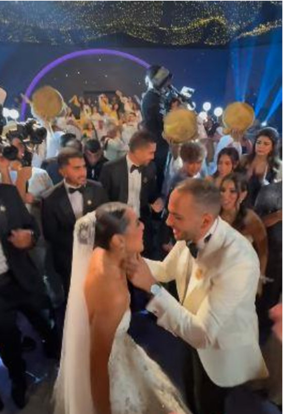 ديو تامر حسني ورامي صبري بحفل زفاف نجل منتج شهير يشعل الأجواء صورة رقم 2