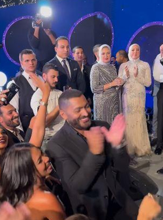 ديو تامر حسني ورامي صبري بحفل زفاف نجل منتج شهير يشعل الأجواء صورة رقم 9