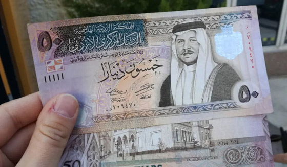 تعرفوا إلى أقوى 10 عملات في العالم.. دول عربية تتصدر القائمة صورة رقم 4