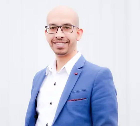 طبيب مصري خريج جامعة القاهرة ضمن أكثر 10 قادة تأثيرا لعام 2025 صورة رقم 3