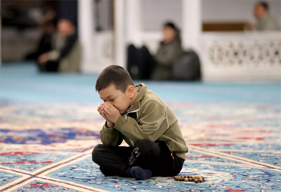 بالصور: كيف استقبل العالم شهر رمضان المبارك..؟ صورة رقم 2