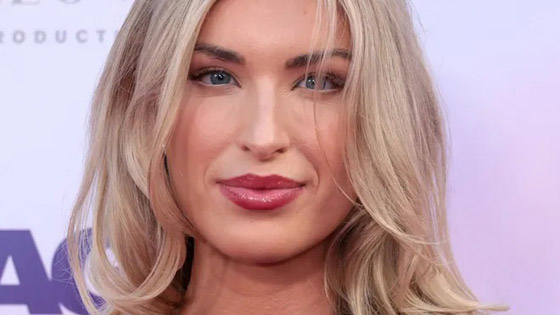 إغماء ضيفة على الهواء في بث مباشر.. ورد فعل المذيع تثير الجدل! صورة رقم 4