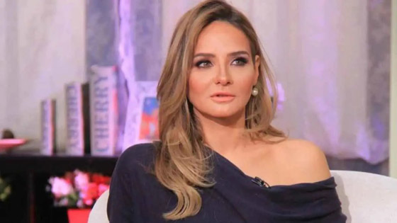 الإعلامية سالي شاهين تنشر صورتها مع دونالد ترامب: التقينا حين فزت بمسابقة ملكة جمال مصر! صورة رقم 2