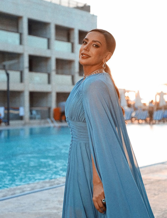 شكران مرتجى تبكي متأثرةً لحظة تكريمها بجائزة خاصة عن مسيرتها الفنية صورة رقم 1 شكران مرتجى تبكي متأثرةً لحظة تكريمها بجائزة خاصة عن مسيرتها الفنية صورة رقم 1