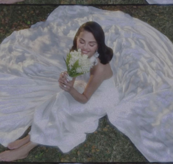 أبرز لحظات حفل زفاف سيلينا غوميز: رافقها جدّها وكلمة من تايلور سويفت صورة رقم 10 أبرز لحظات حفل زفاف سيلينا غوميز: رافقها جدّها وكلمة من تايلور سويفت صورة رقم 10