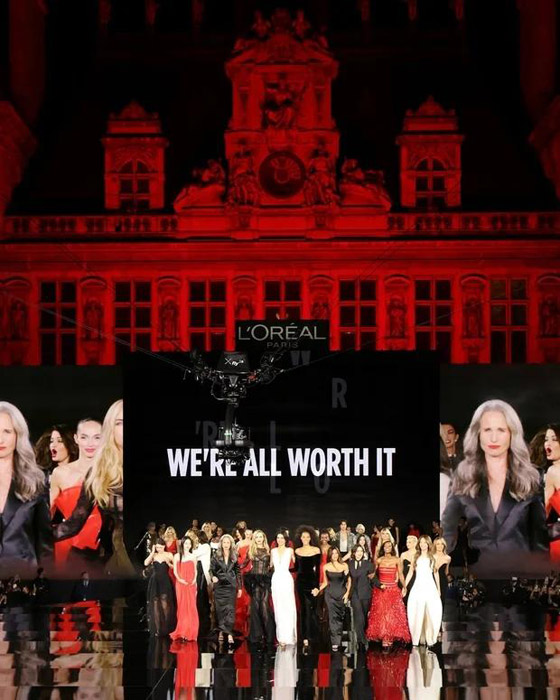 من ياسمين صبري إلى آيشواريا راي إلى كيندال جينر.. إطلالات النجمات بعرض لوريال باريس صورة رقم 4 من ياسمين صبري إلى آيشواريا راي إلى كيندال جينر.. إطلالات النجمات بعرض لوريال باريس صورة رقم 4