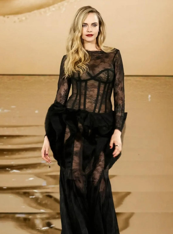 من ياسمين صبري إلى آيشواريا راي إلى كيندال جينر.. إطلالات النجمات بعرض لوريال باريس صورة رقم 12 من ياسمين صبري إلى آيشواريا راي إلى كيندال جينر.. إطلالات النجمات بعرض لوريال باريس صورة رقم 12