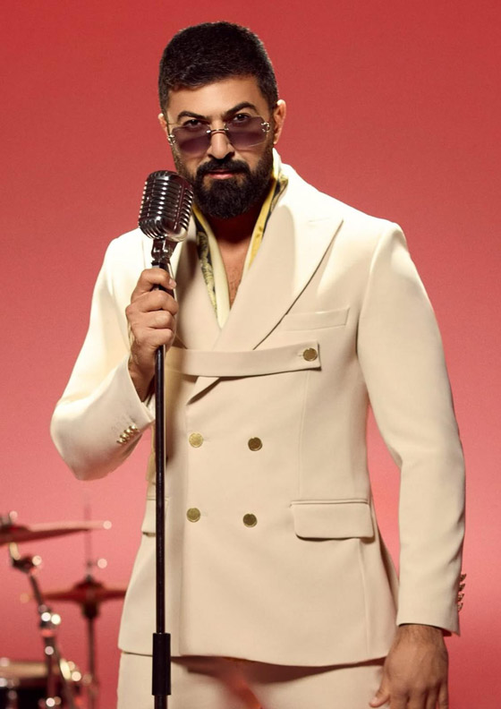 سيف نبيل يطمئن الجمهور بعد احتراق وجهه على المسرح صورة رقم 6