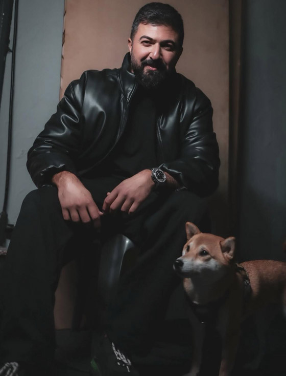 سيف نبيل يطمئن الجمهور بعد احتراق وجهه على المسرح صورة رقم 7