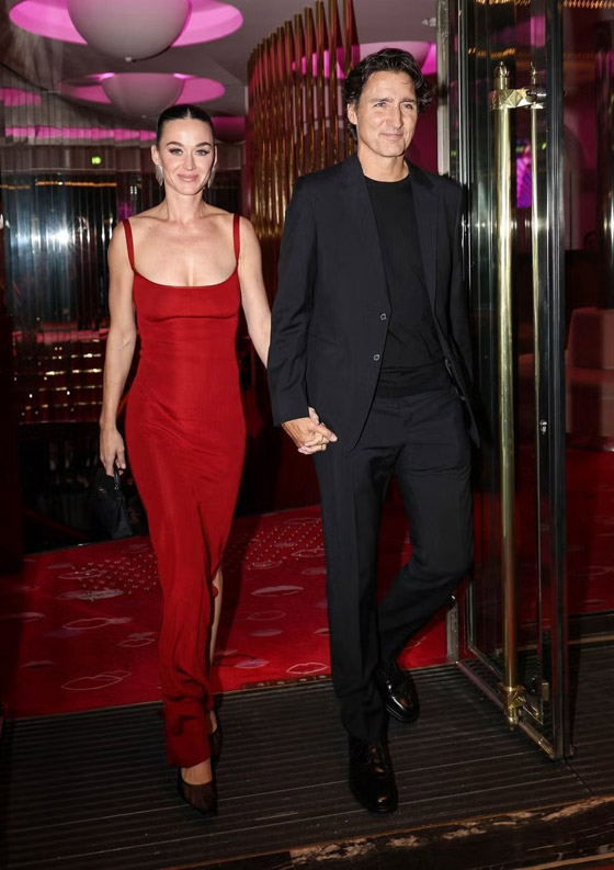  جاستن ترودو رئيس وزراء كندا السابق والنجمة العالمية كاتي بيري يكشفان عن علاقة رومانسية تجمعهما!  صورة رقم 2