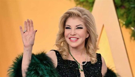 موقف محرج للإعلامية هالة سرحان.. سخرت من مذيعة لم تعرفها والجمهور يهاجمها ويتهمها بالغرور! صورة رقم 2