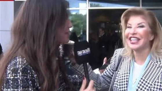 موقف محرج للإعلامية هالة سرحان.. سخرت من مذيعة لم تعرفها والجمهور يهاجمها ويتهمها بالغرور! صورة رقم 1