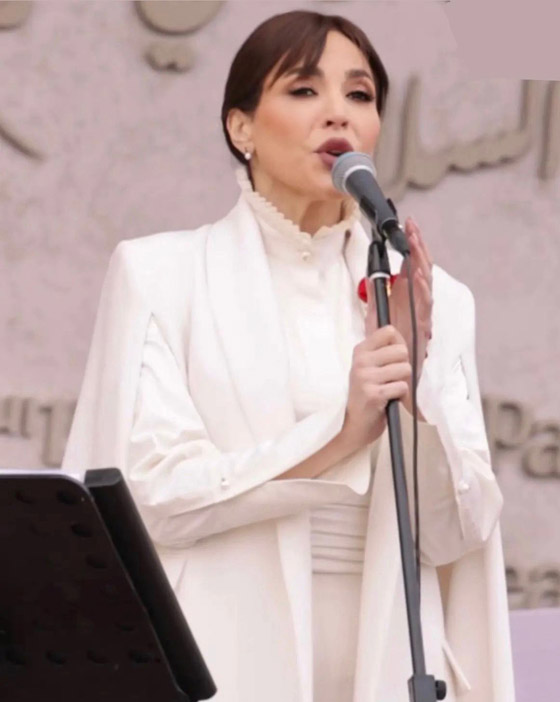 عبير نعمة وجوزيف عطية يُرتّلان في قدّاس البابا.. ترانيم مؤثرة ولحظات روحانية تهزّ بيروت صورة رقم 4