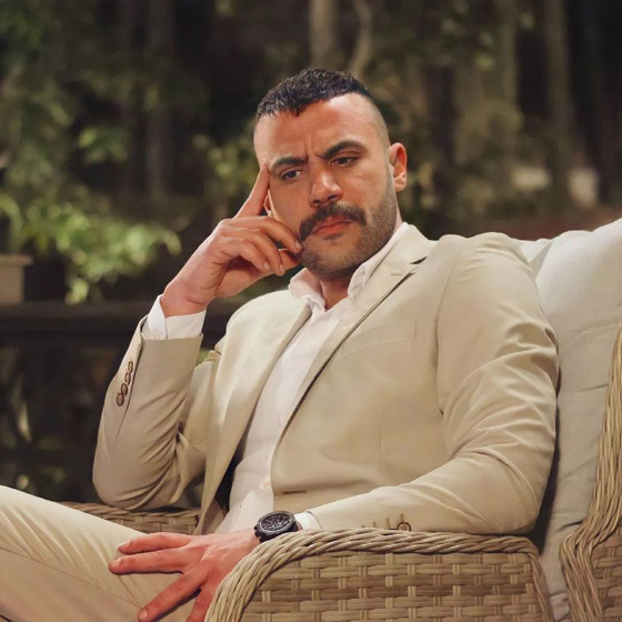  مسلسلات رمضان 2026: محمد إمام يفاجئ عائلة مصرية ويزورهم أثناء تصوير الكينج: كانوا مصممين اتغدى عندهم! صورة رقم 3