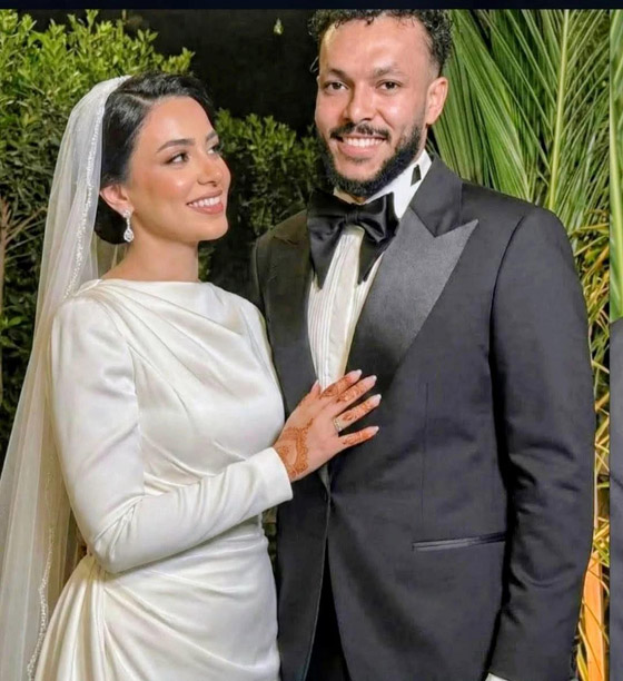  ويجز يودع العزوبية ويعلن ارتباطه على أنغام (حبه جنة) لـ شيرين.. العروس (نور) مخرجة عراقية صورة رقم 1