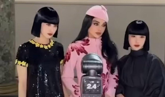 هيفاء وهبي ترقص مع معجبات آسيويات بموقف طريف: فاجأنها بغناء (بدنا نروق)! صورة رقم 2