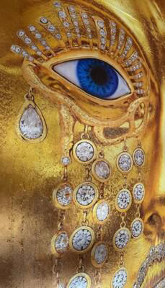 ‏أحلام تحتفل بعيد ميلادها الـ 58 باطلالة فاخرة، مجوهرات فخمة، وقوالب كعك وشموع وورود..   صورة رقم 4