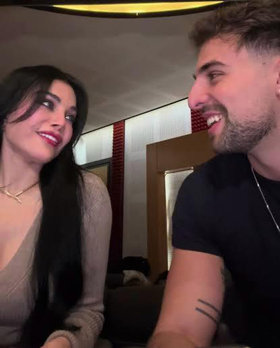 هيفاء وهبي تؤدي ديو طريف مع سانت ليفانت وتُبرز جمالها بفستان ذهبي مبتكر صورة رقم 5 هيفاء وهبي تؤدي ديو طريف مع سانت ليفانت وتُبرز جمالها بفستان ذهبي مبتكر صورة رقم 5