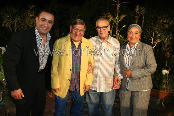 مسلسلات اون لاين يرصد نجوم الفن المصري يبكون والد أحمد السقا ويعرض الراحل في آخر ظهور له صورة رقم 26 مسلسلات اون لاين يرصد نجوم الفن المصري يبكون والد أحمد السقا ويعرض الراحل في آخر ظهور له صورة رقم 26