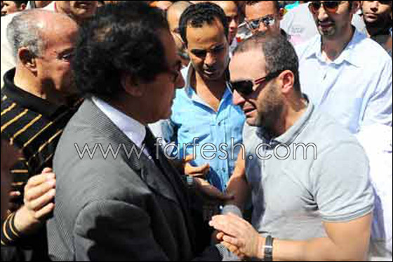 مسلسلات اون لاين يرصد نجوم الفن المصري يبكون والد أحمد السقا ويعرض الراحل في آخر ظهور له صورة رقم 4 مسلسلات اون لاين يرصد نجوم الفن المصري يبكون والد أحمد السقا ويعرض الراحل في آخر ظهور له صورة رقم 4