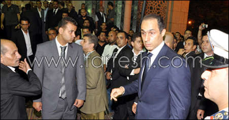 مسلسلات اون لاين يرصد نجوم الفن المصري يبكون والد أحمد السقا ويعرض الراحل في آخر ظهور له صورة رقم 20 مسلسلات اون لاين يرصد نجوم الفن المصري يبكون والد أحمد السقا ويعرض الراحل في آخر ظهور له صورة رقم 20