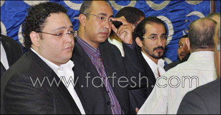 مسلسلات اون لاين يرصد نجوم الفن المصري يبكون والد أحمد السقا ويعرض الراحل في آخر ظهور له صورة رقم 15 مسلسلات اون لاين يرصد نجوم الفن المصري يبكون والد أحمد السقا ويعرض الراحل في آخر ظهور له صورة رقم 15