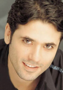 احمد عز: وسامتي بوابة شهرتي لكنها ليست طريق الاستمرار!! صورة رقم 1 احمد عز: وسامتي بوابة شهرتي لكنها ليست طريق الاستمرار!! صورة رقم 1