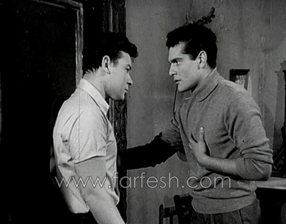 احمد رمزي.. رسب في كلية الطب واصبح ممثل ناجح وبارز صورة رقم 17 احمد رمزي.. رسب في كلية الطب واصبح ممثل ناجح وبارز صورة رقم 17